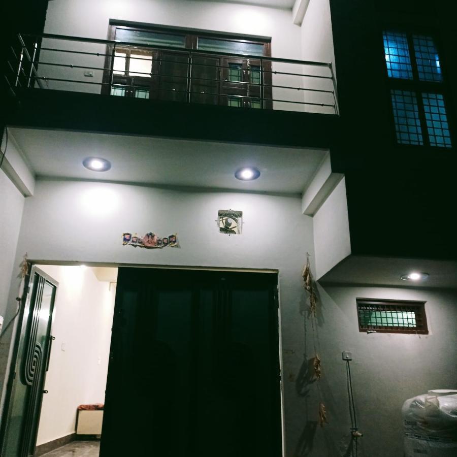 Radha Bhavan Vrindāvan Zewnętrze zdjęcie
